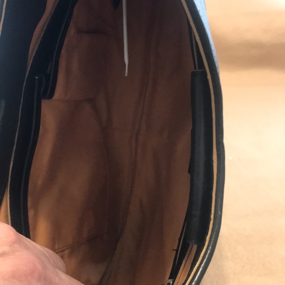 Ann Taylor leather bag. - Picture 6 of 6